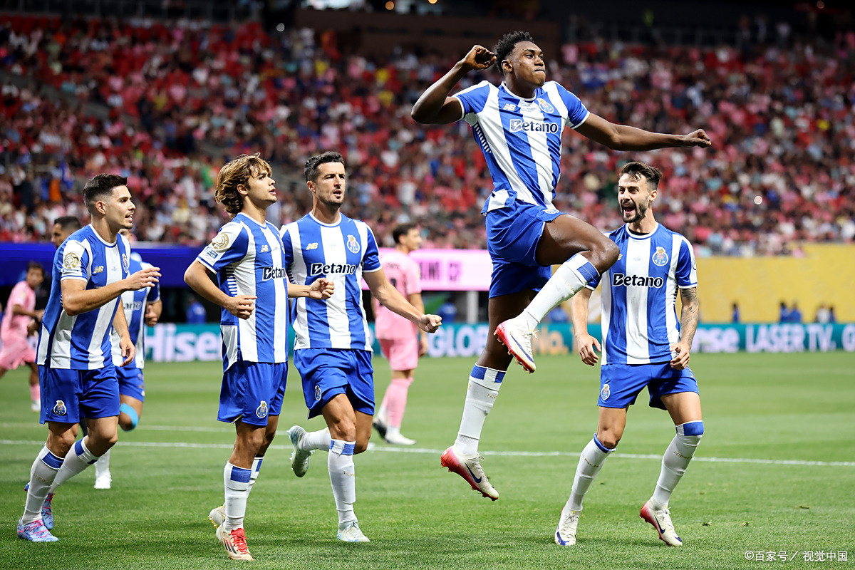 PG在线网站-沙尔克04客场惨败，遭遇连败